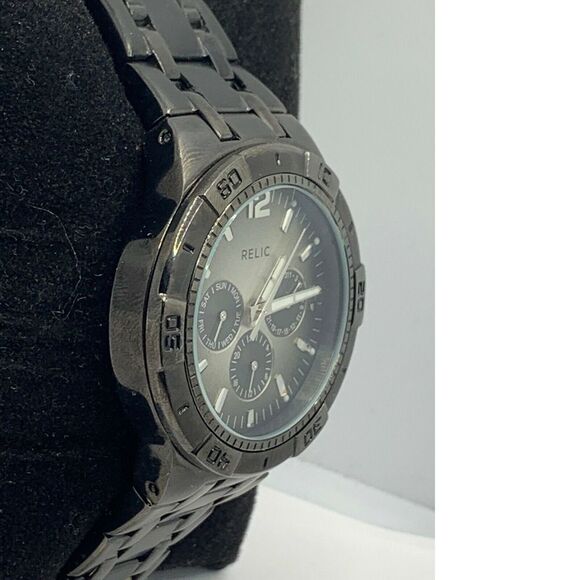 Relic ZR15546 Men Gray Stainless Steel Analog Gray Dial Quartz Wrist Watch JD179 - Picture 4 of 11